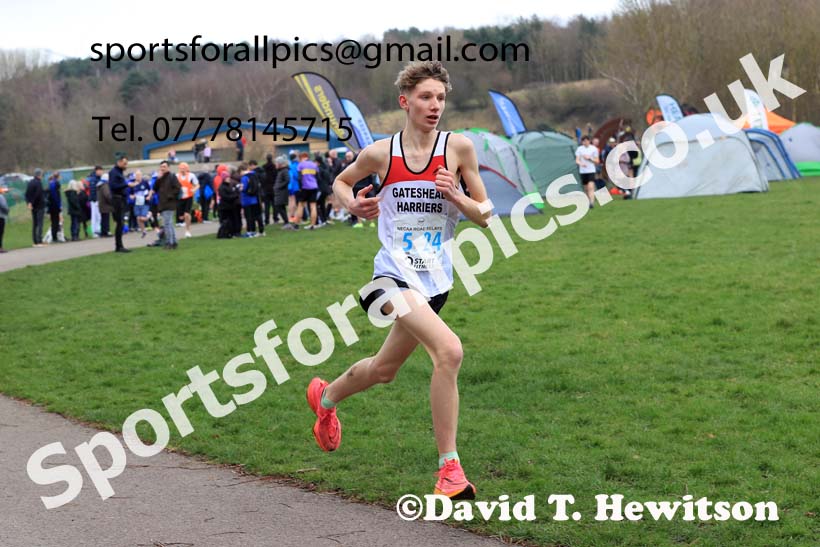 Senior and Veteran Men in the 2024 NECAA Road Relays Champs., Hetton Lyons Country Park, Hetton le Hole, County Durham. Photo: David T. Hewitson/Sports for All Pics